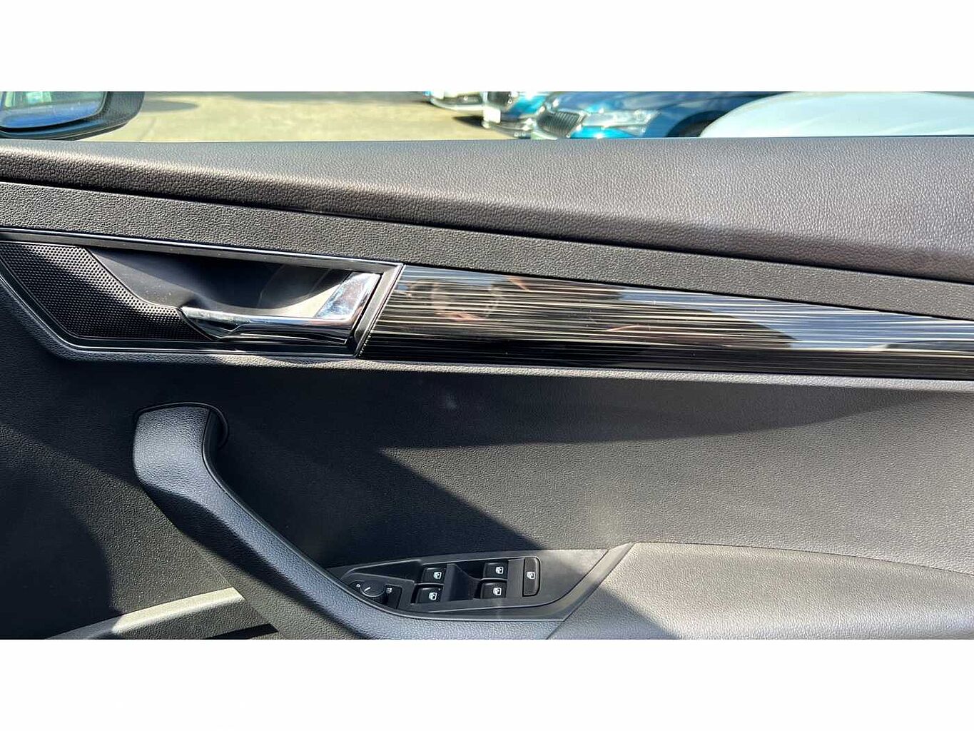 SKODA KAROQ 1.5 TSI SE L 5dr