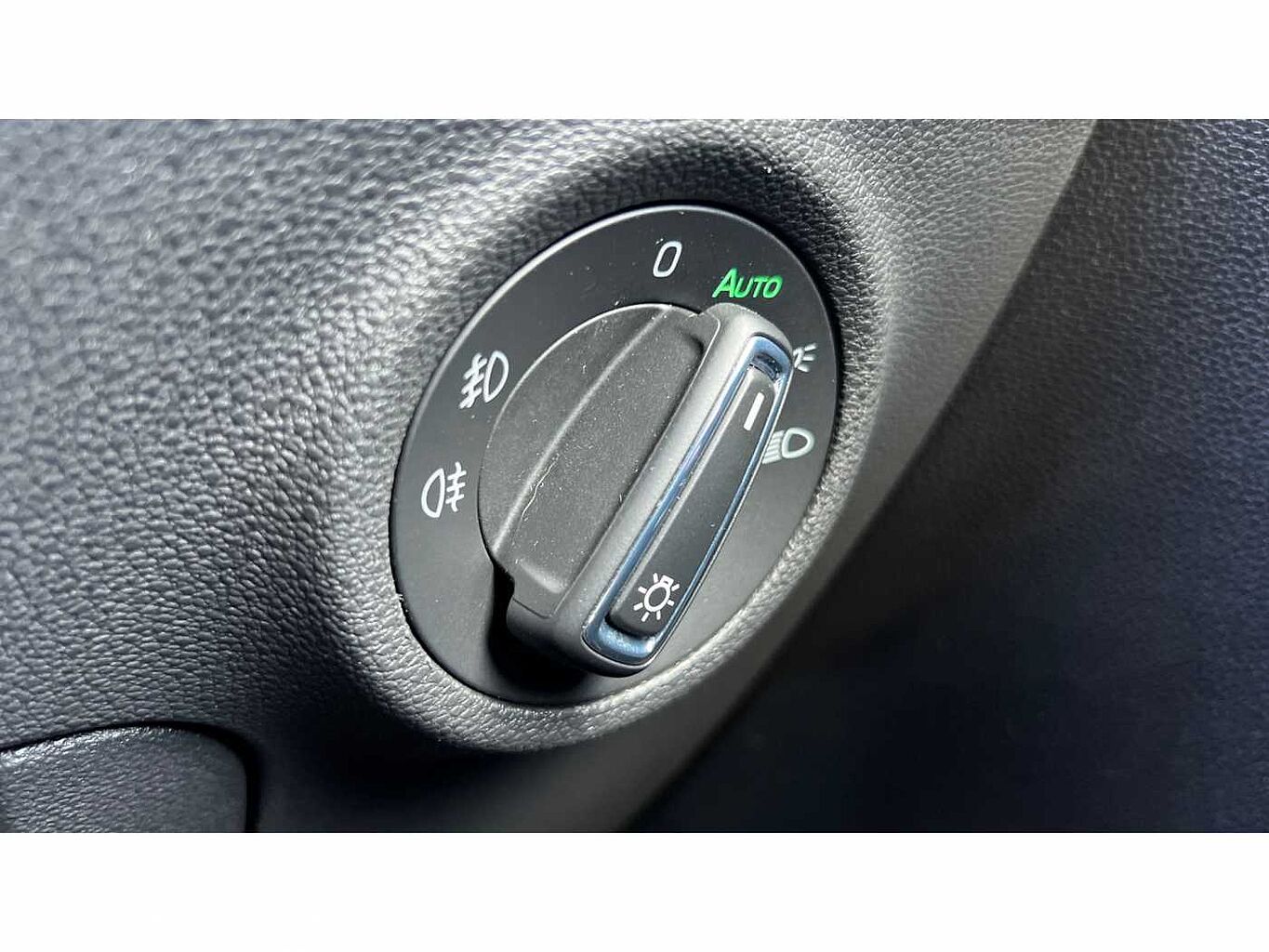 SKODA KAROQ 1.5 TSI SE L 5dr