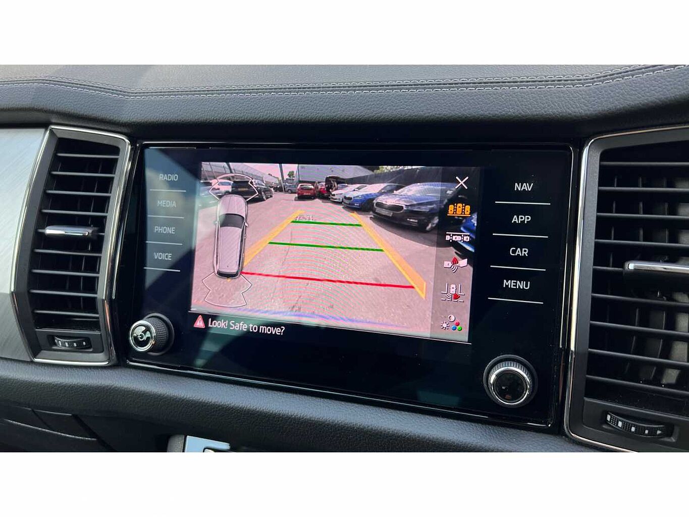 SKODA KODIAQ 1.5 TSI SE Drive 5dr DSG [7 Seat]