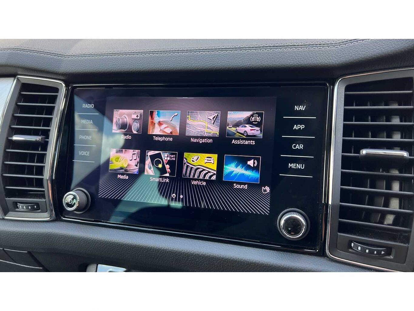 SKODA KODIAQ 1.5 TSI SE Drive 5dr DSG [7 Seat]