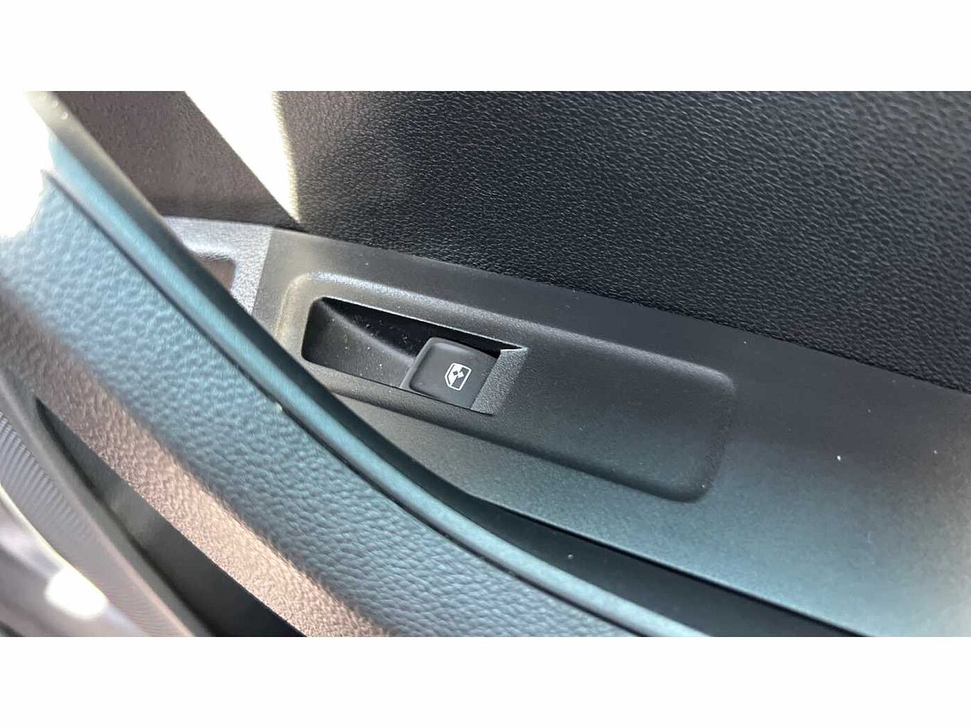SKODA KAROQ 1.5 TSI Sportline 5dr