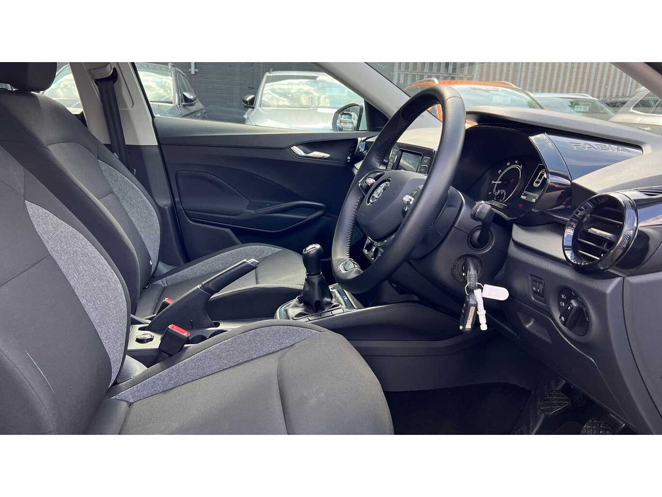 SKODA FABIA 1.0 MPI 80 SE Comfort 5dr