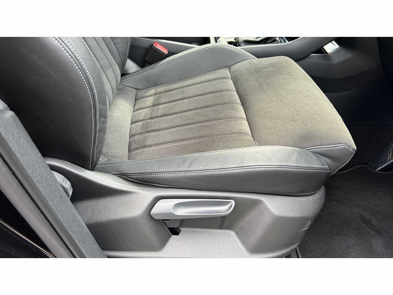 SKODA Karoq SUV 1.5 TSI (150ps) SE L ACT DSG
