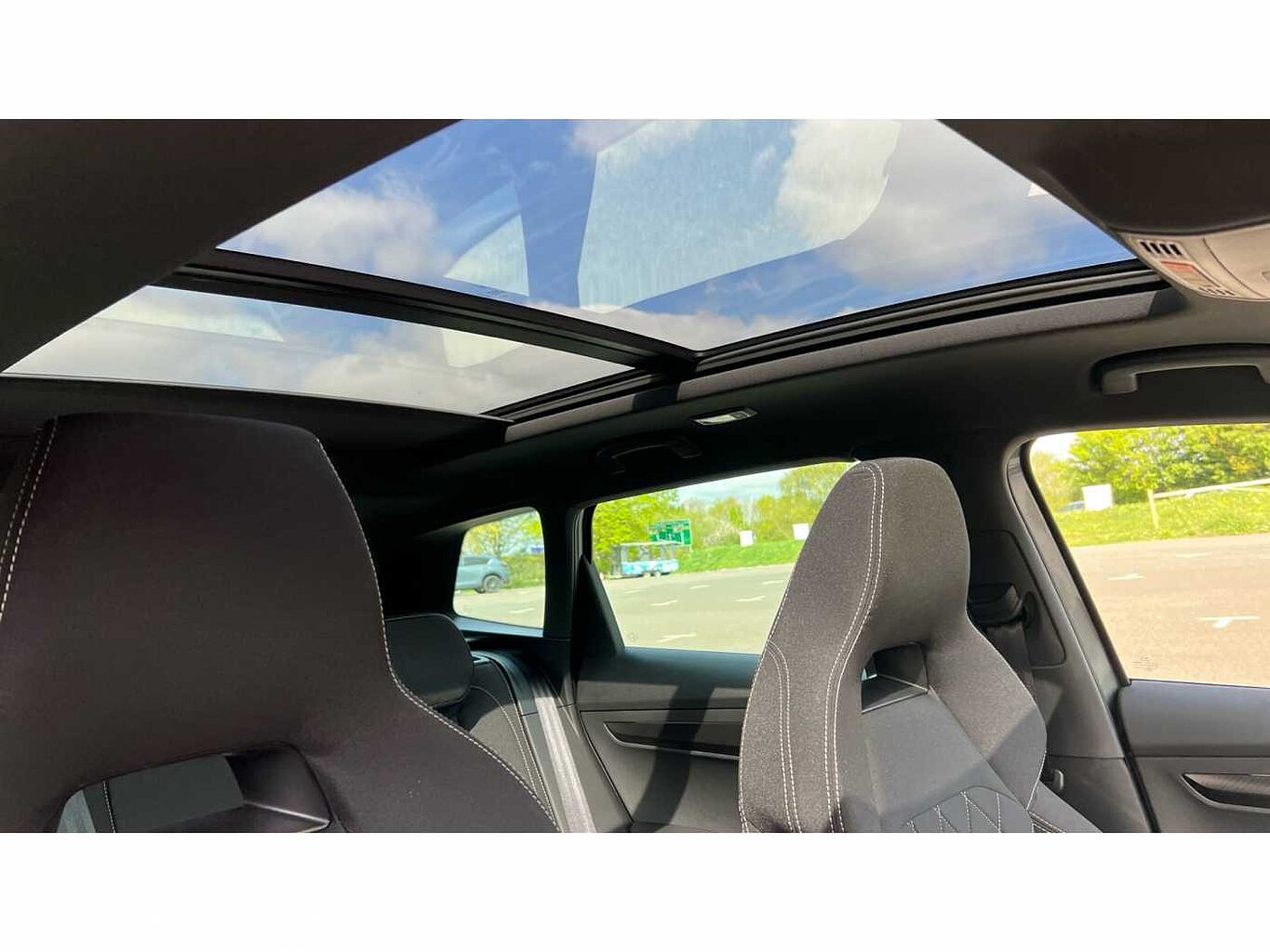 SKODA KAROQ SportLine Edition 1.5 TSI 150 PS DSG