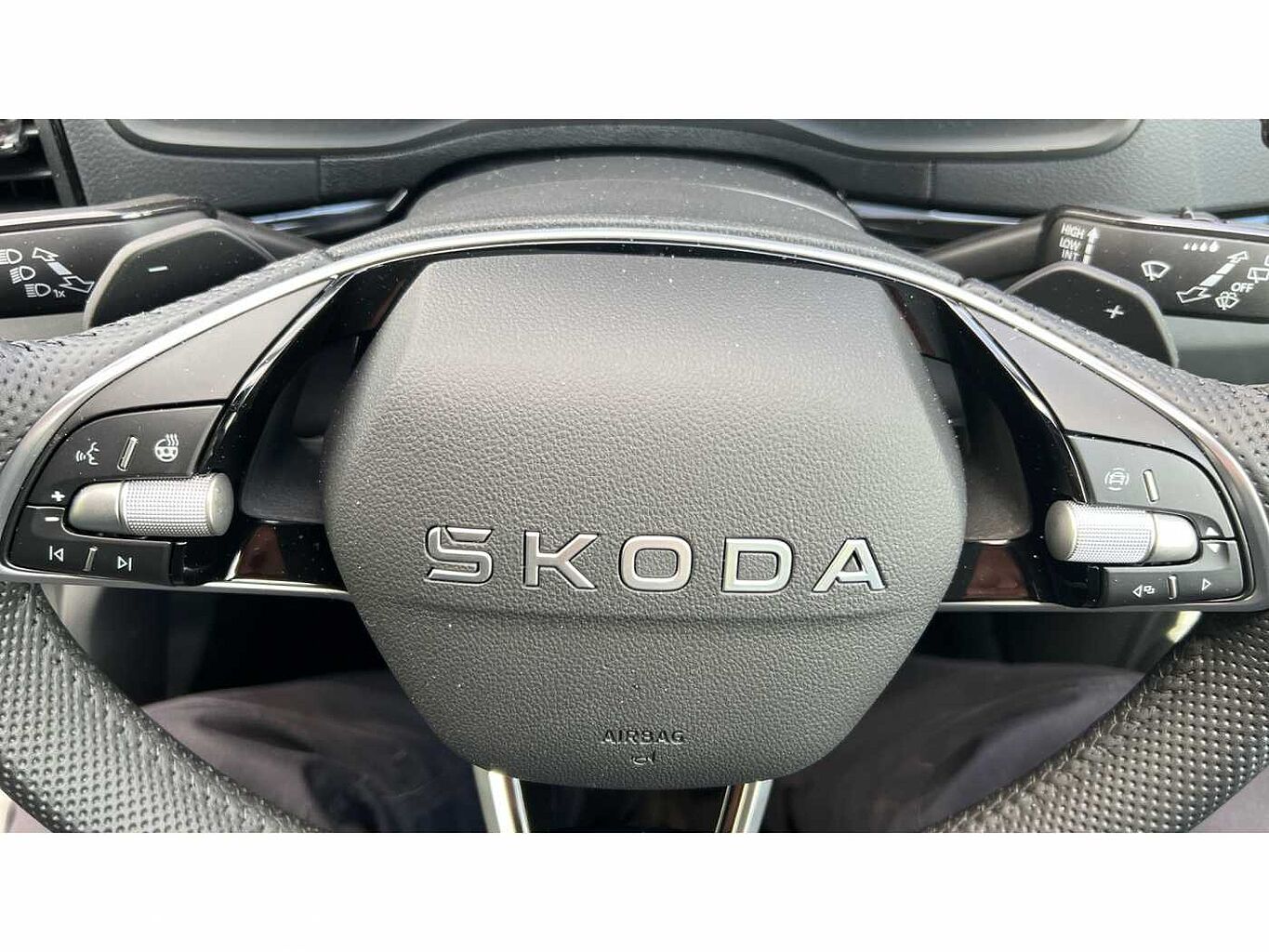 SKODA KAROQ SportLine Edition 1.5 TSI 150 PS DSG