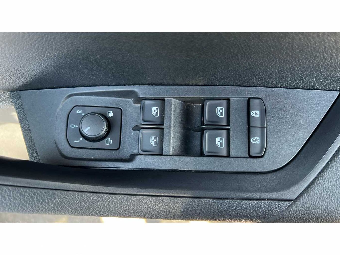 SKODA Karoq SUV 1.5 TSI (150ps) SE L ACT DSG