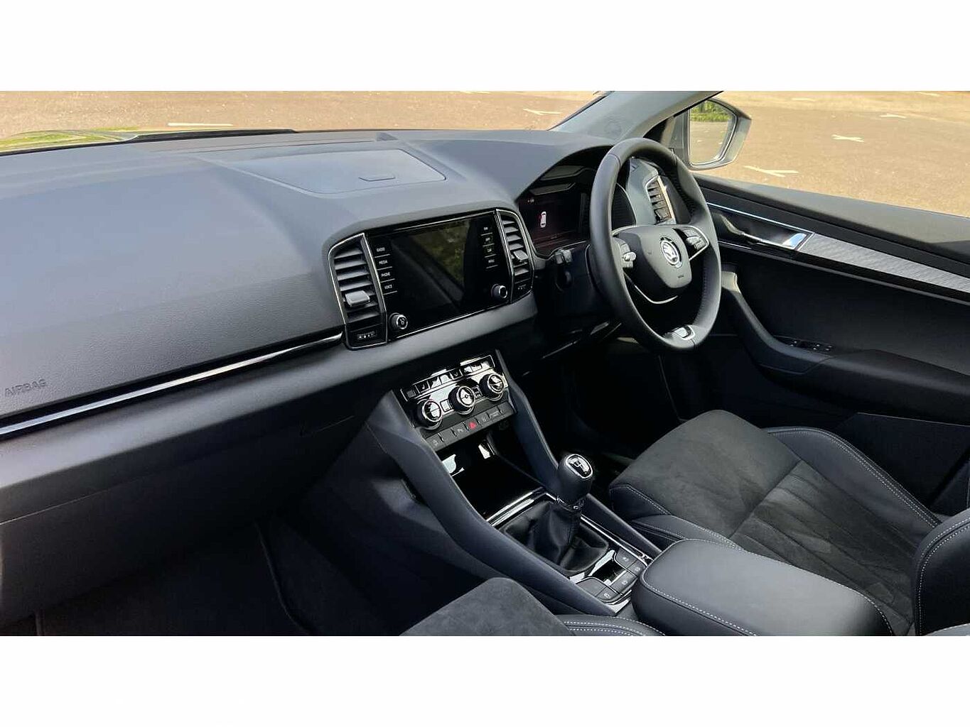 SKODA KAROQ 1.5 TSI SE L 5dr