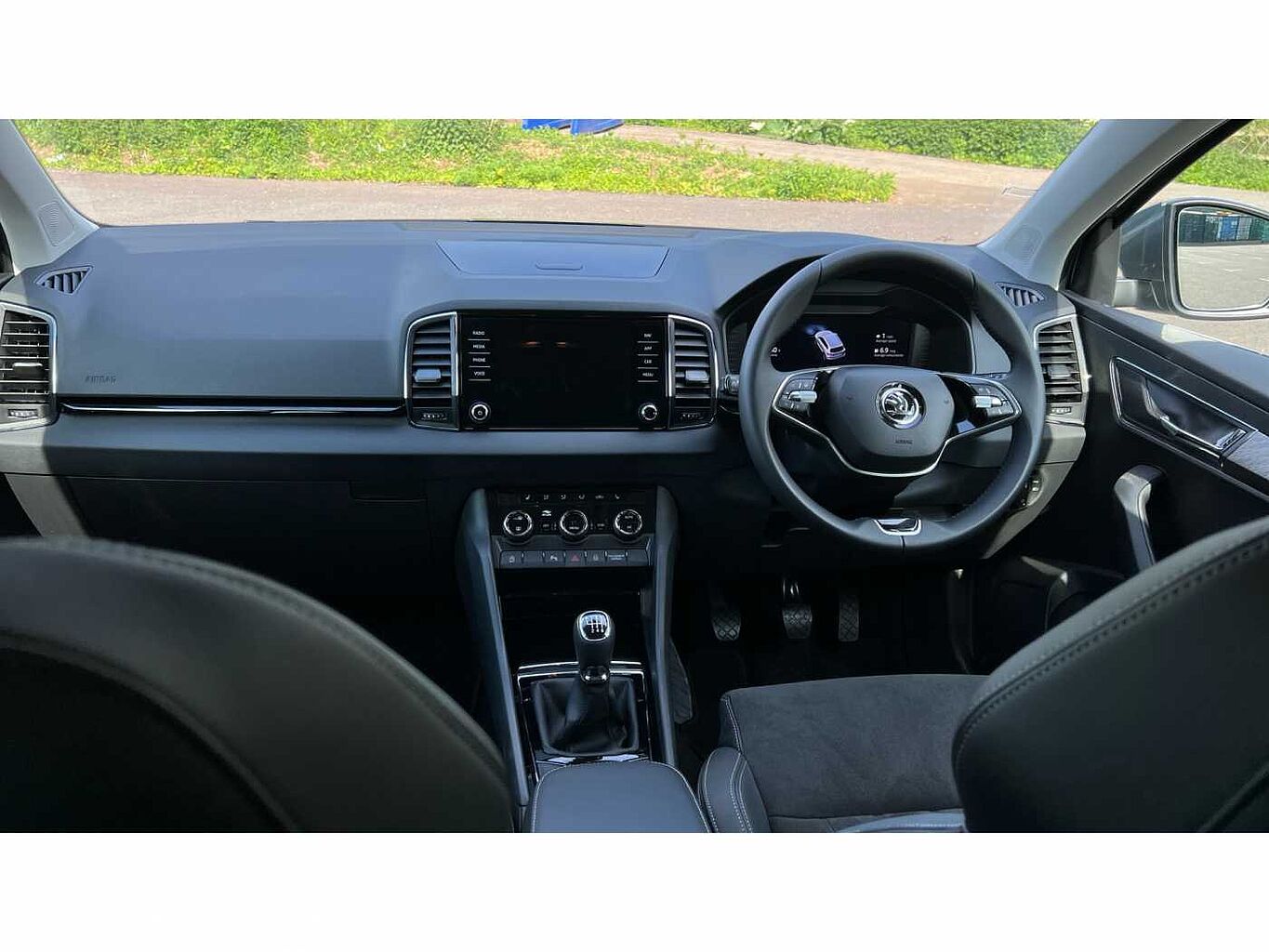 SKODA KAROQ 1.5 TSI SE L 5dr