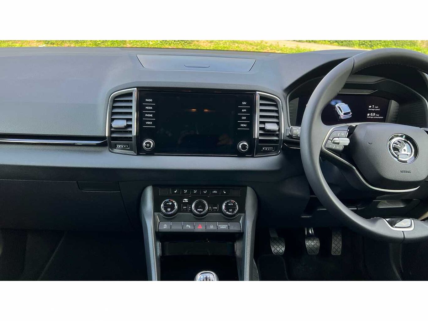 SKODA KAROQ 1.5 TSI SE L 5dr