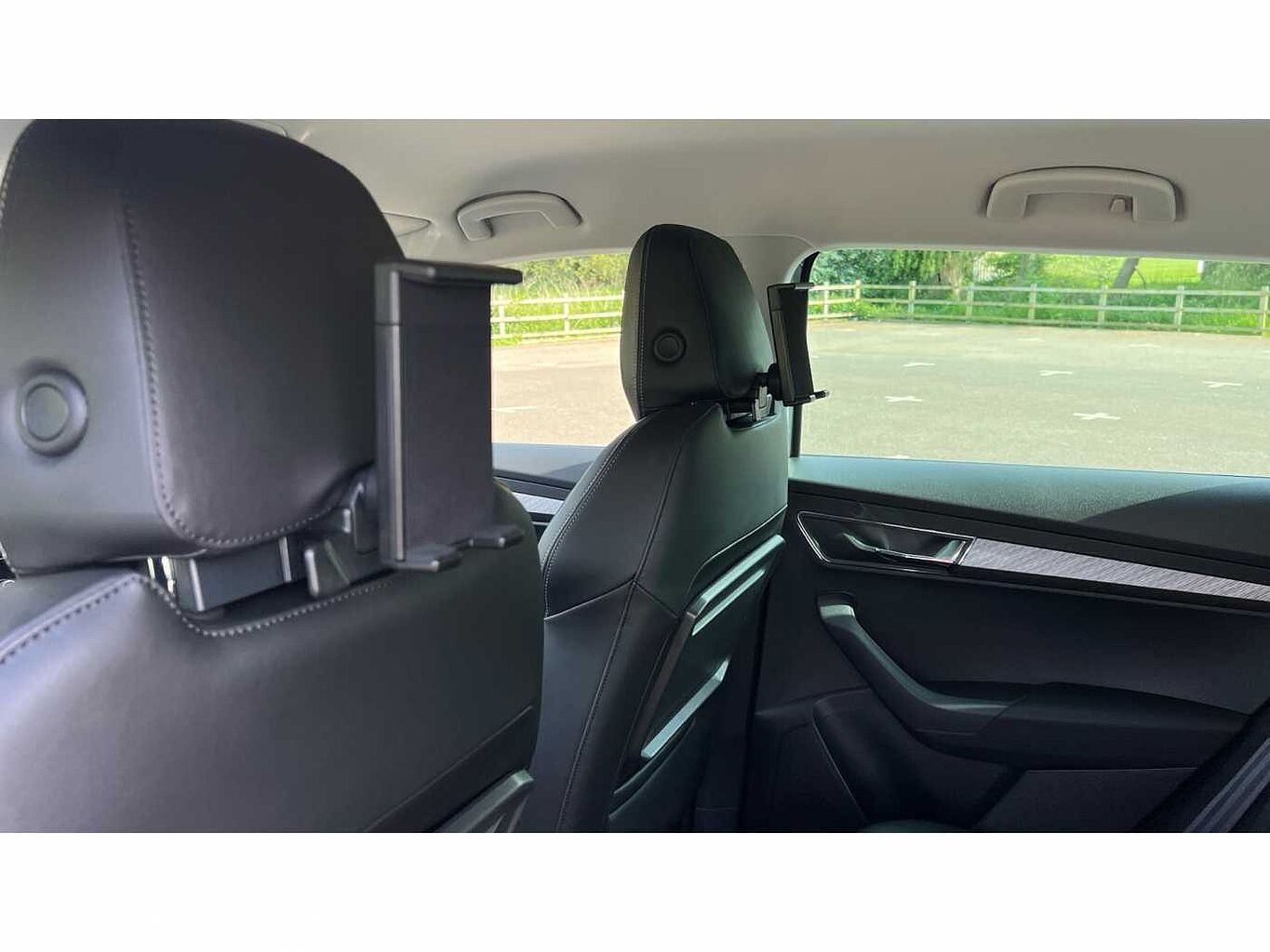 SKODA KAROQ 1.5 TSI SE L 5dr
