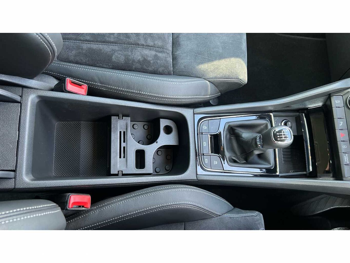 SKODA KAROQ 1.5 TSI SE L 5dr