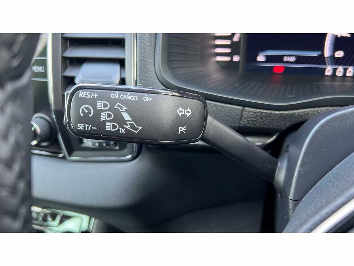 SKODA KAROQ 1.5 TSI SE L 5dr