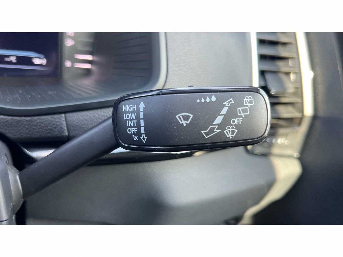 SKODA KAROQ 1.5 TSI SE L 5dr