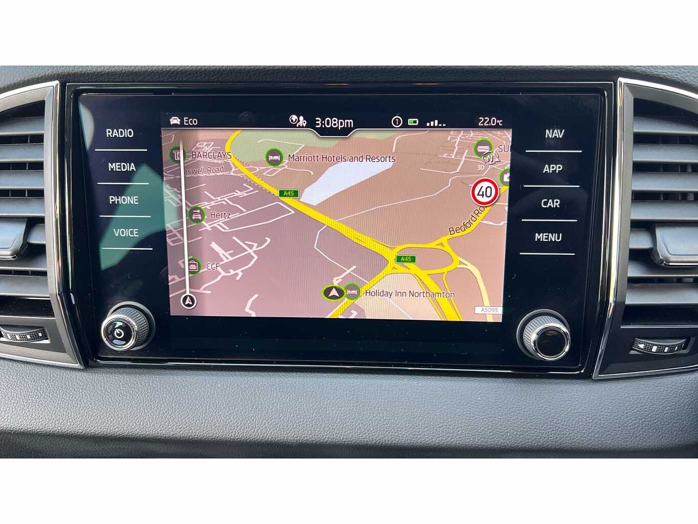 SKODA KAROQ 1.5 TSI SE L 5dr