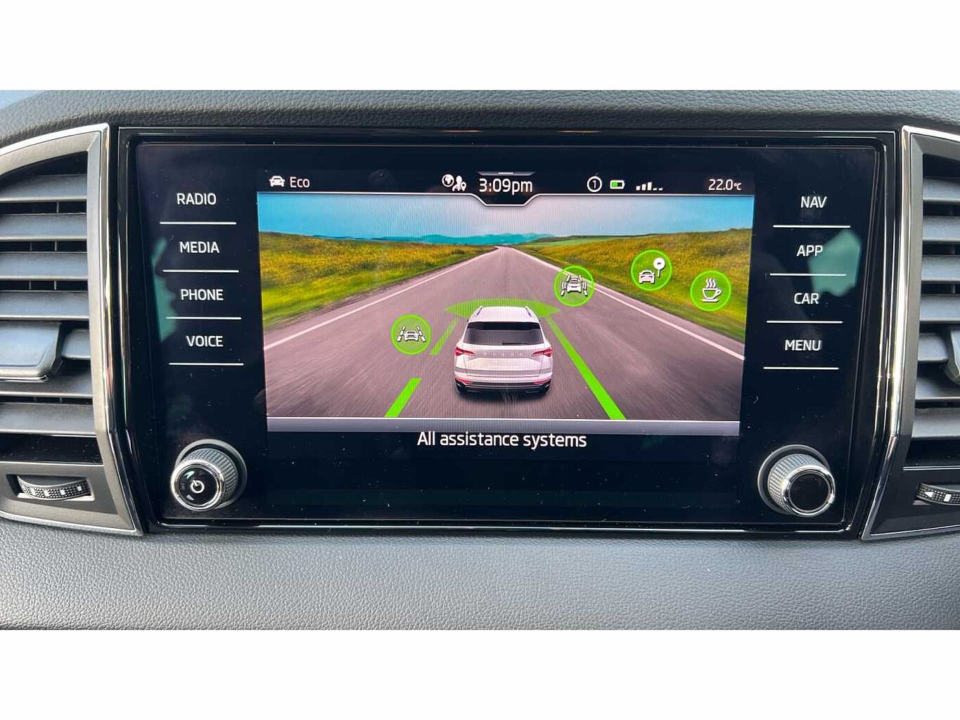 SKODA KAROQ 1.5 TSI SE L 5dr
