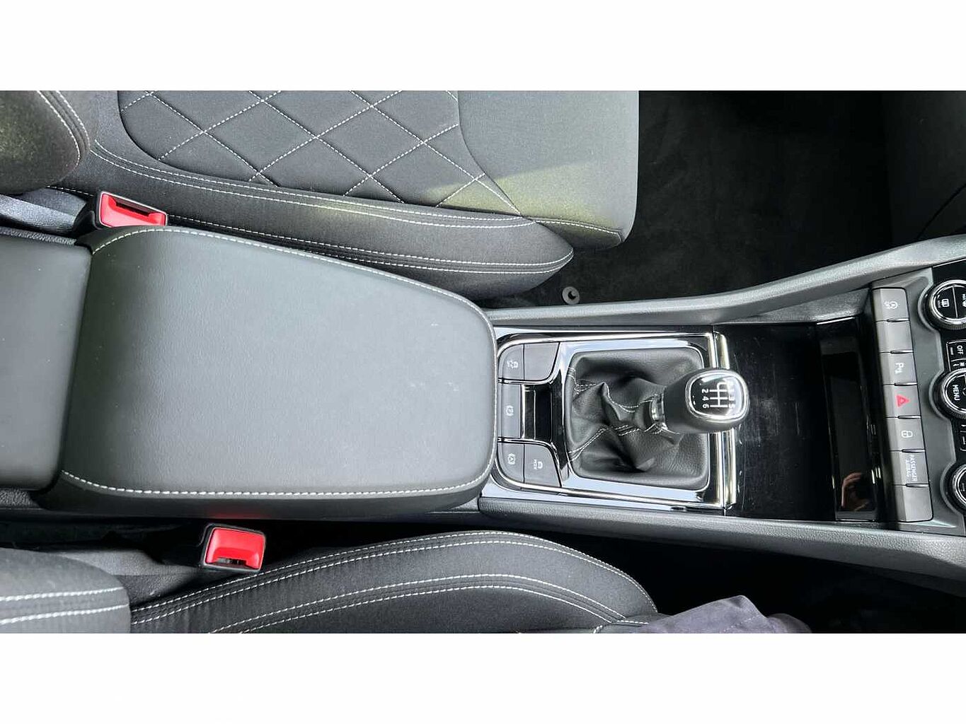 SKODA KAROQ 1.5 TSI Sportline 5dr