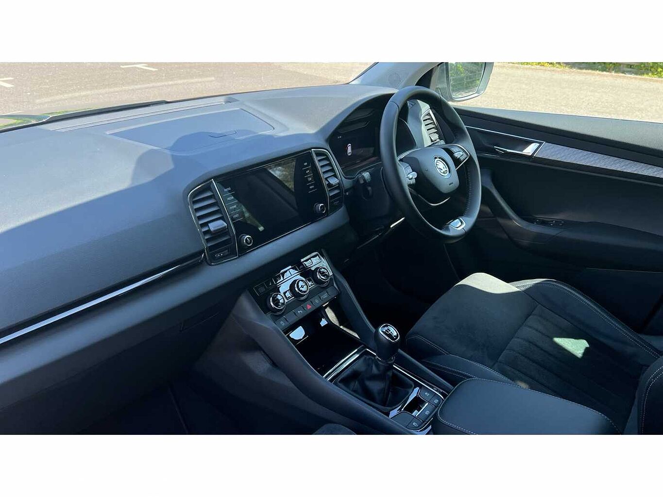 SKODA KAROQ 1.5 TSI SE L 5dr