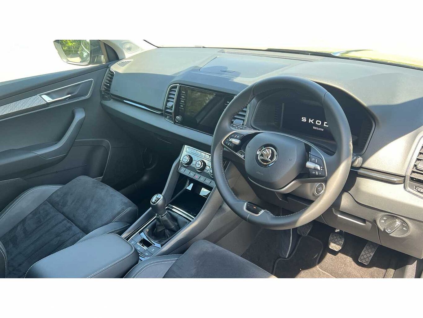 SKODA KAROQ 1.5 TSI SE L 5dr