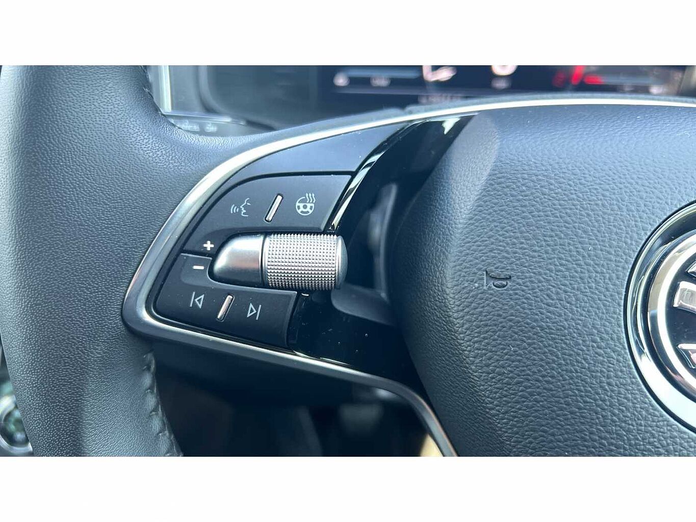 SKODA KAROQ 1.5 TSI SE L 5dr