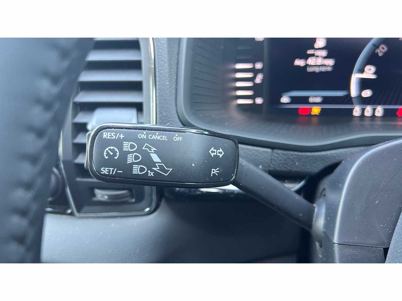 SKODA KAROQ 1.5 TSI SE L 5dr