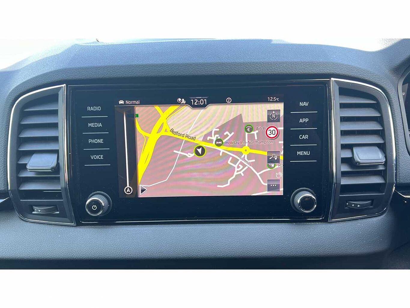 SKODA KAROQ 1.5 TSI SE L 5dr