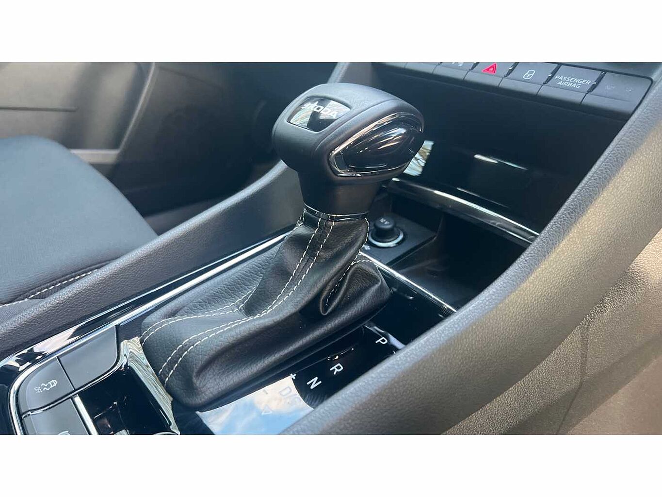 SKODA Karoq SUV 1.5 TSI (150ps) SportLine ACT DSG