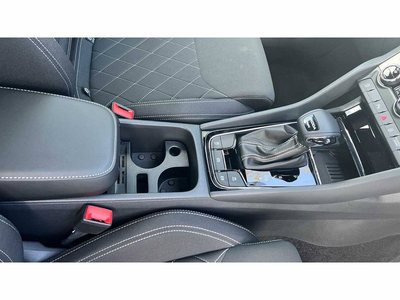 SKODA KAROQ 2.0 TDI [150] Sportline 4x4 5dr DSG