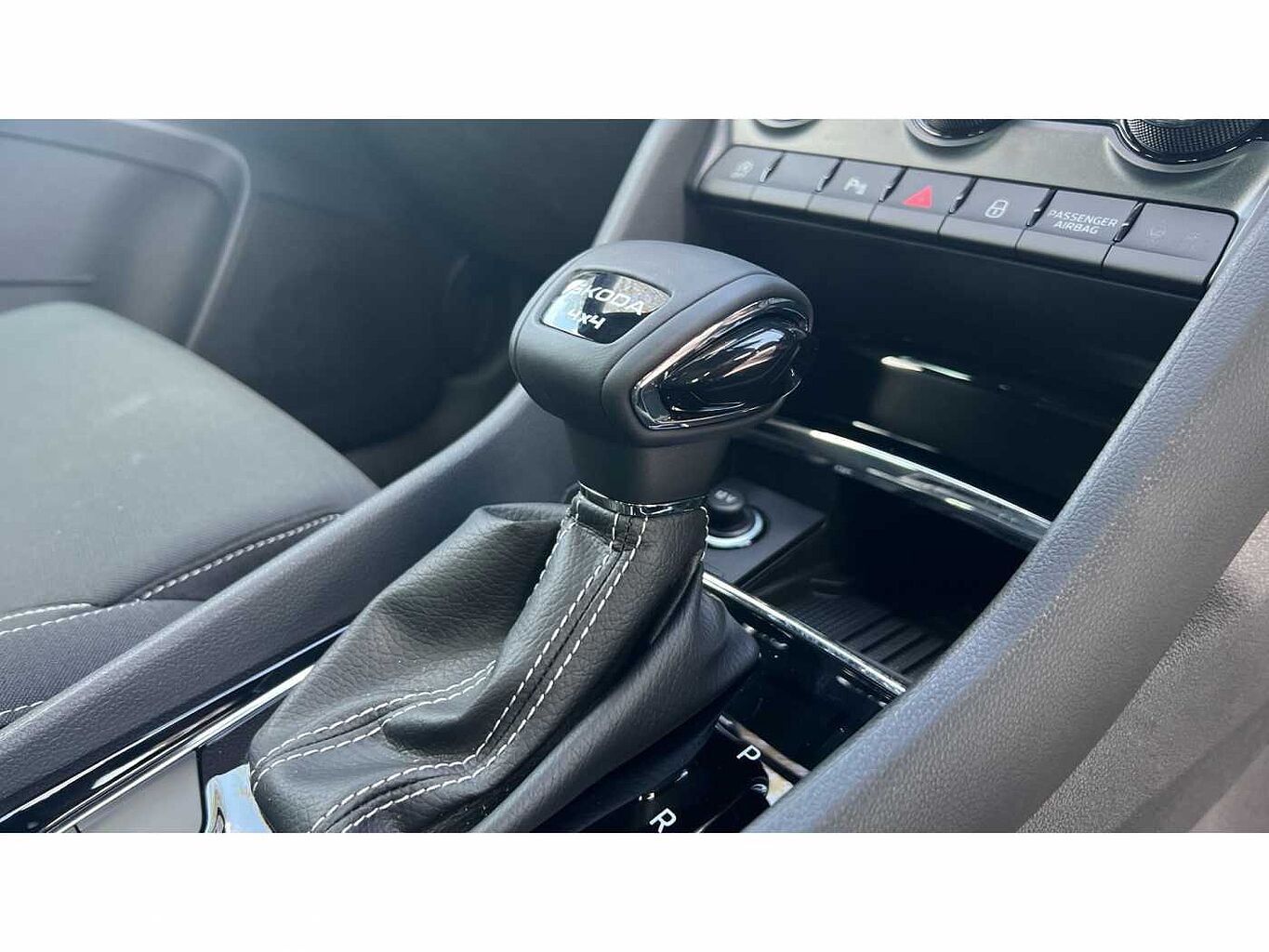 SKODA KAROQ 2.0 TDI [150] Sportline 4x4 5dr DSG