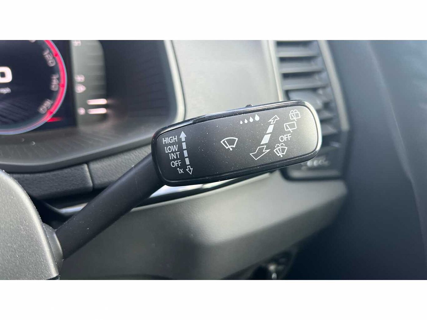 SKODA KAROQ 2.0 TDI [150] Sportline 4x4 5dr DSG