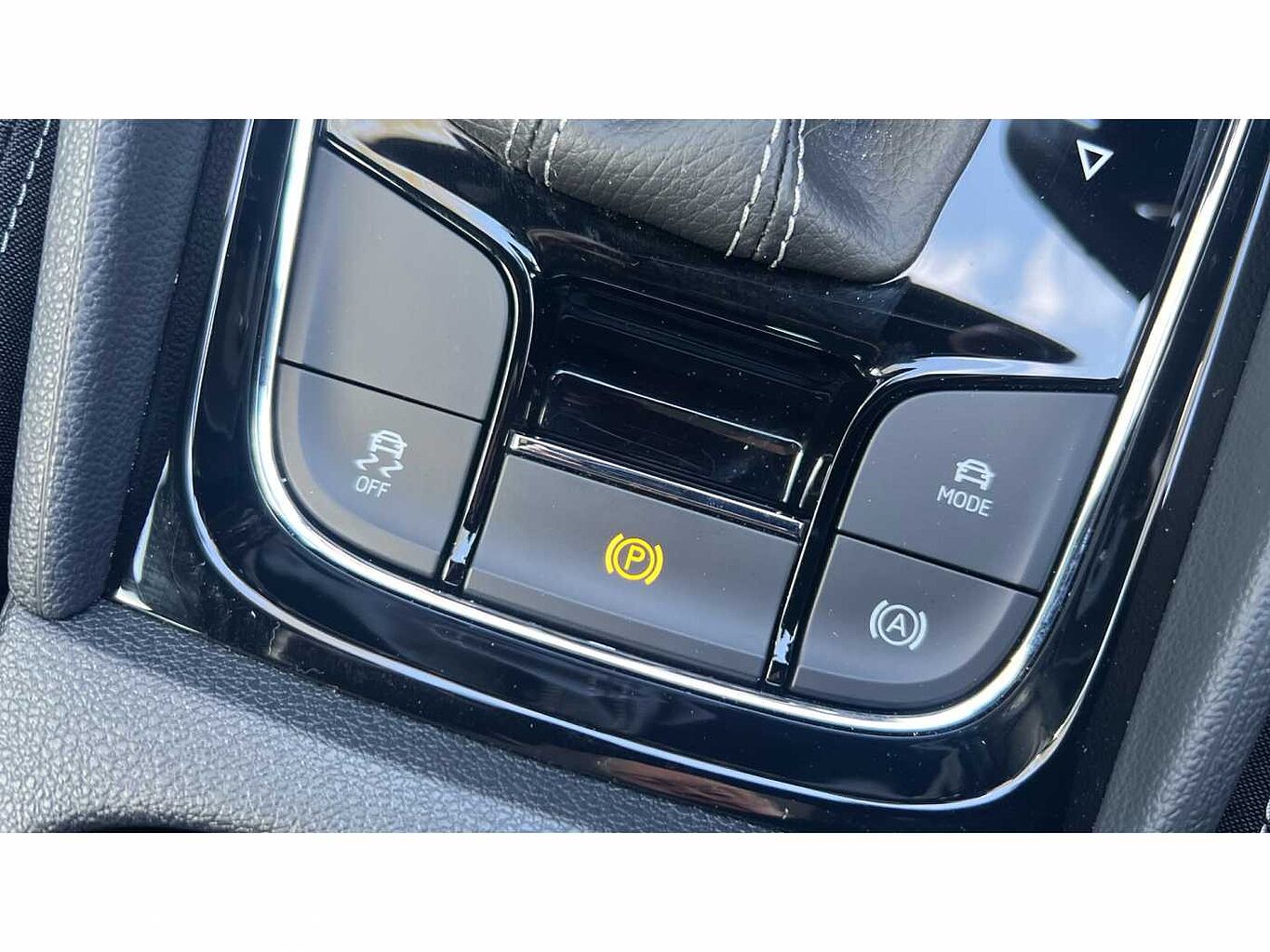 SKODA KAROQ 2.0 TDI [150] Sportline 4x4 5dr DSG