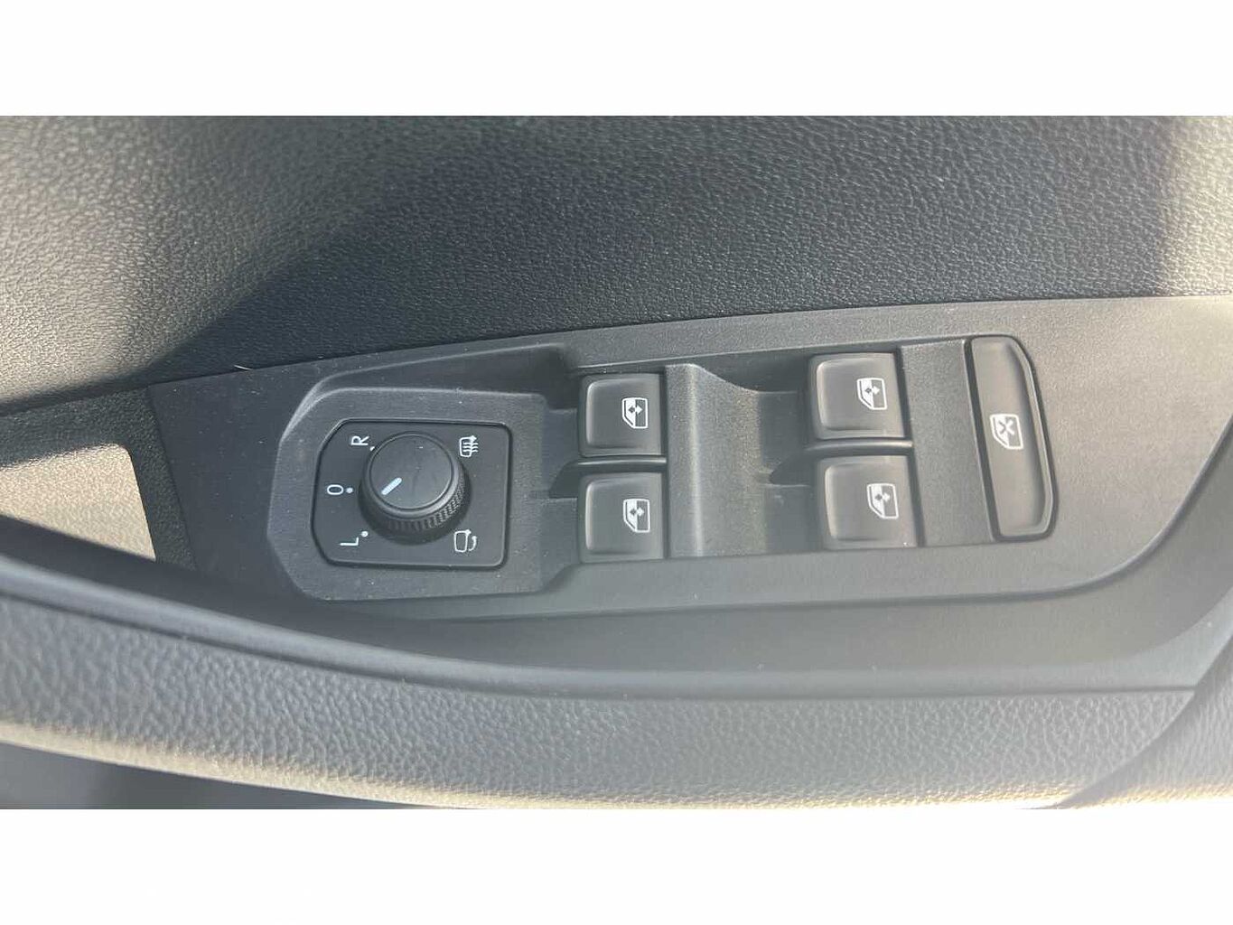 SKODA Karoq SUV 1.5 TSI (150ps) SportLine ACT