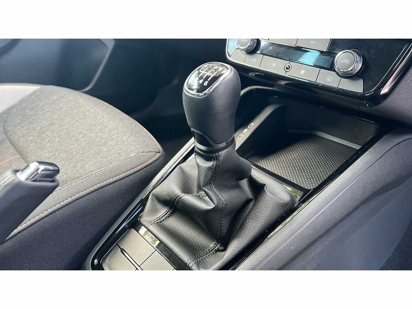SKODA KAMIQ 1.5 TSI SE L 5dr