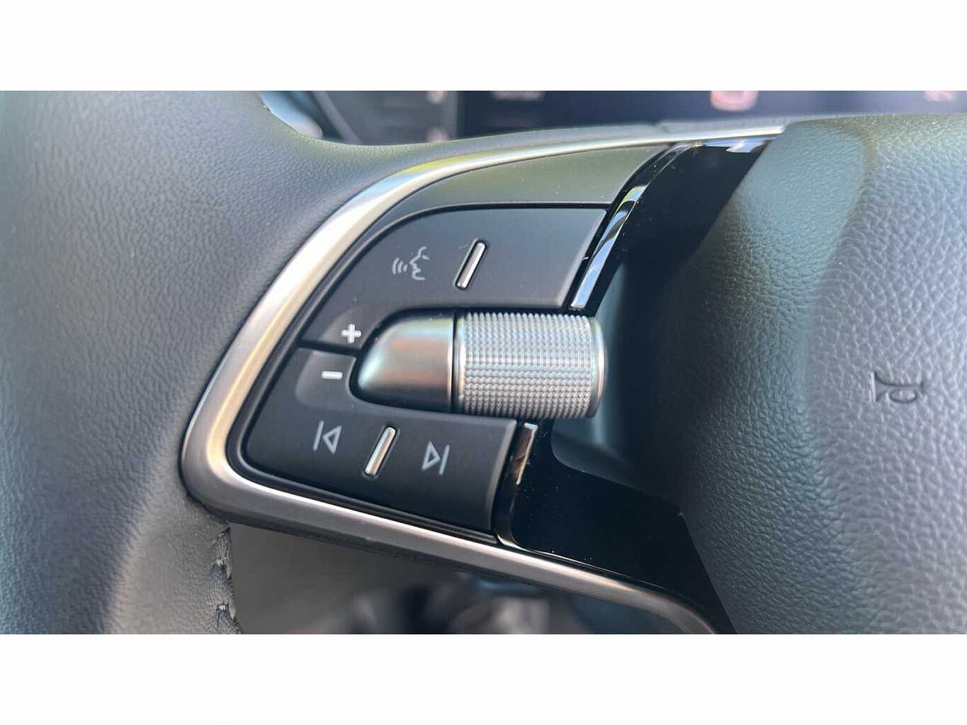 SKODA FABIA 1.0 MPI 80 Colour Edition 5dr