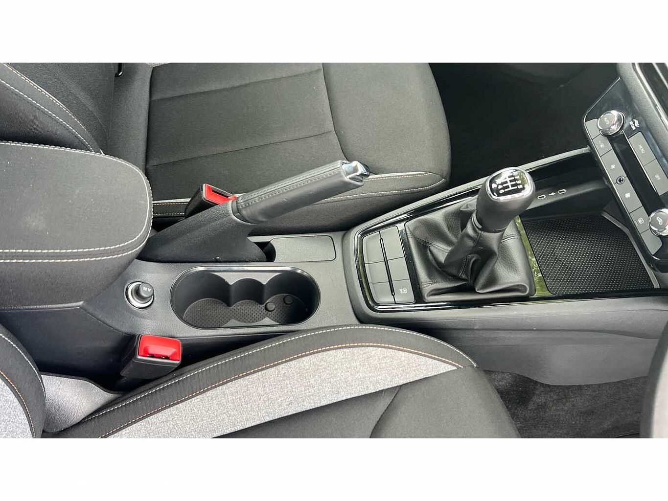 SKODA KAMIQ 1.0 TSI SE 5dr