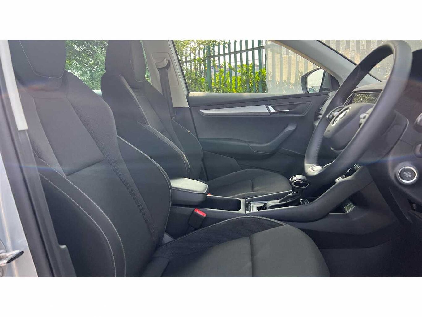 SKODA KAROQ 1.5 TSI SE Drive 5dr DSG
