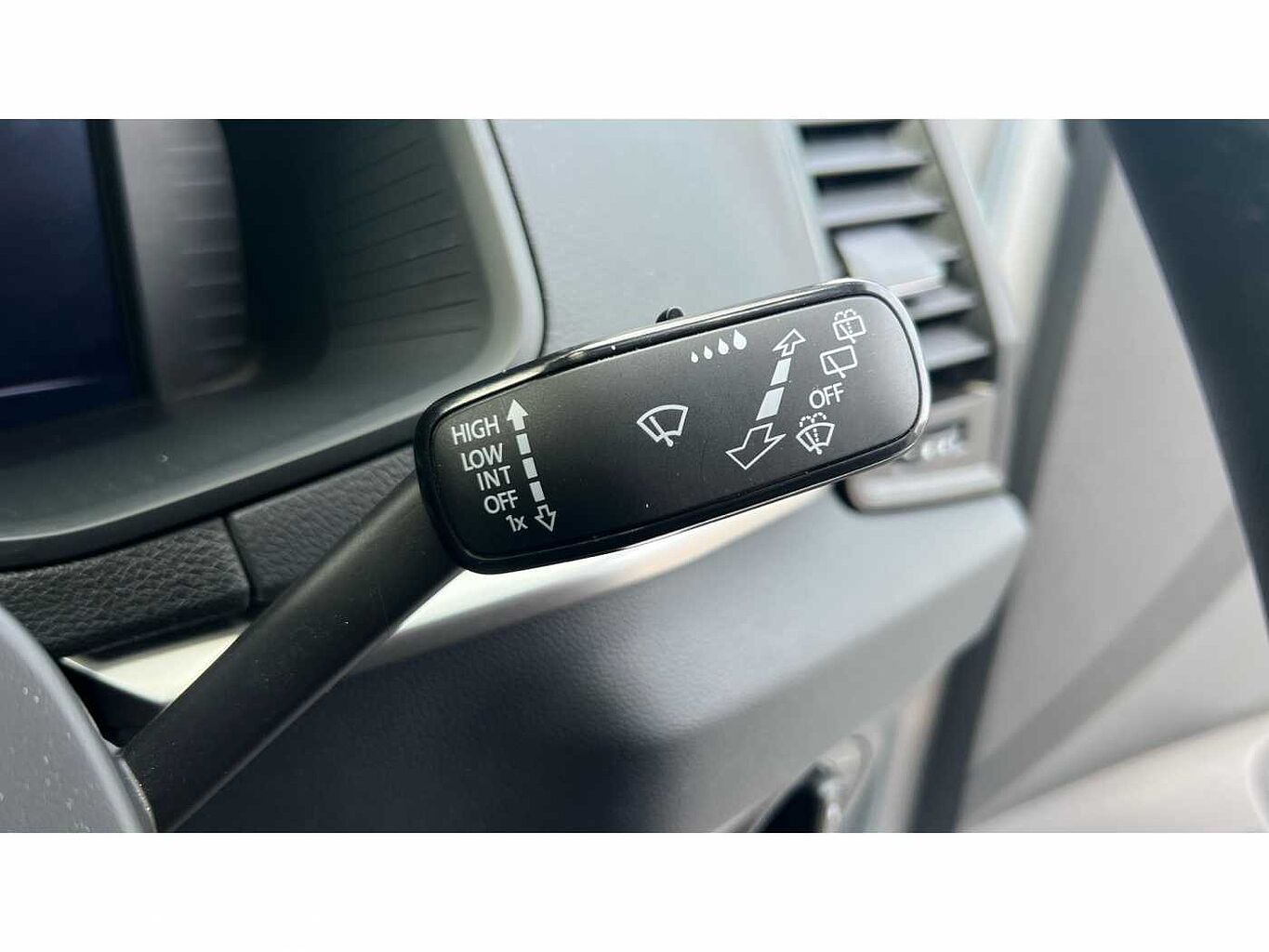 SKODA KAROQ 1.5 TSI SE Drive 5dr DSG