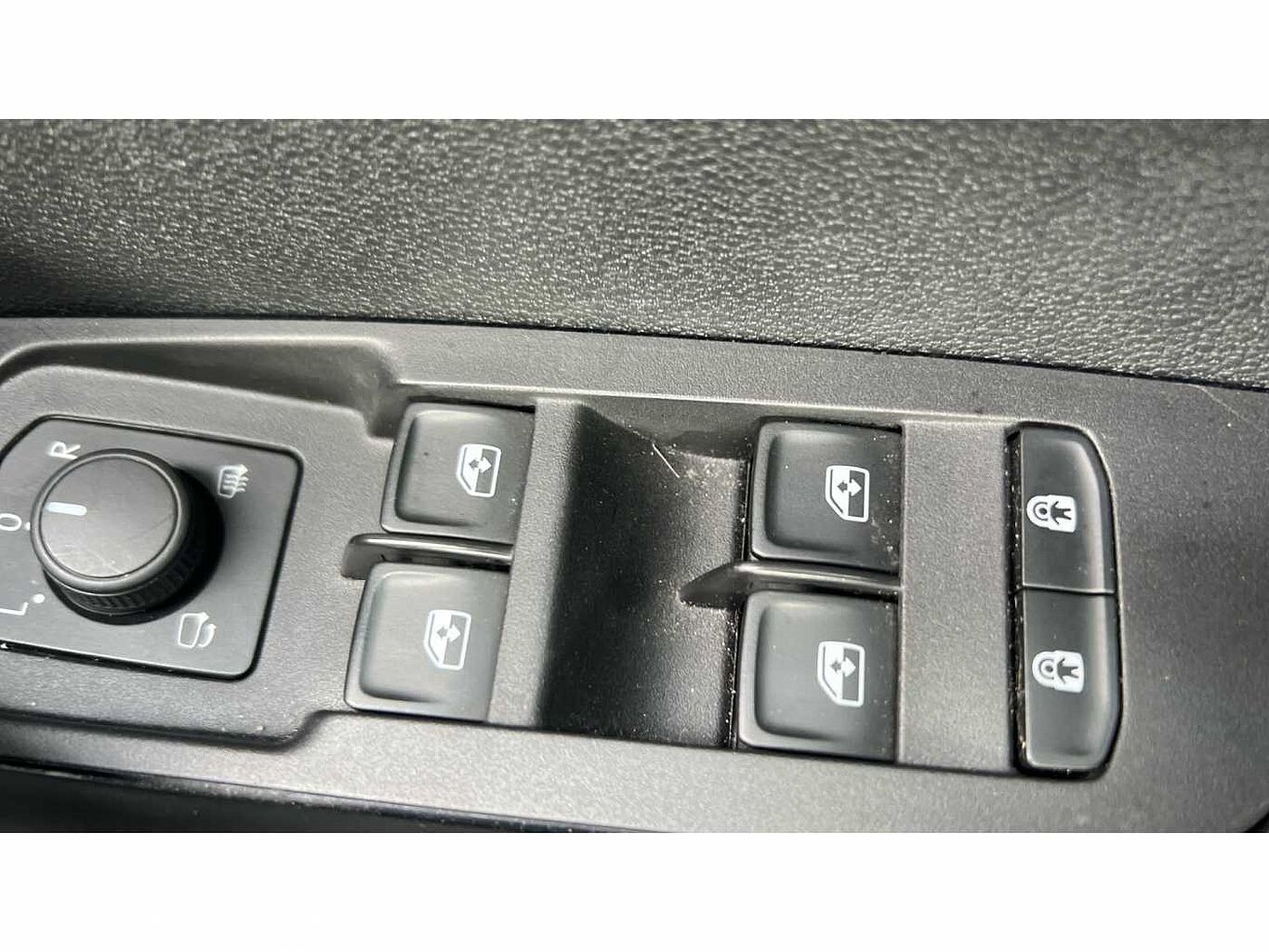 SKODA KAROQ 1.5 TSI SE Drive 5dr DSG