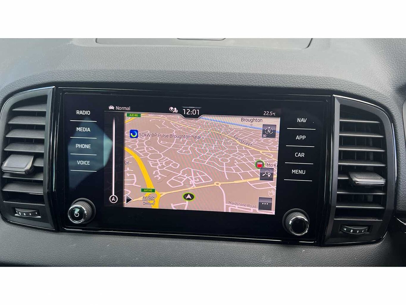 SKODA Karoq SUV 1.5 TSI (150ps) SportLine ACT