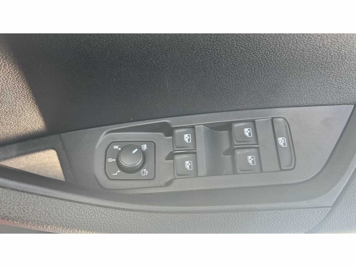SKODA Karoq SUV 1.5 TSI (150ps) SportLine ACT