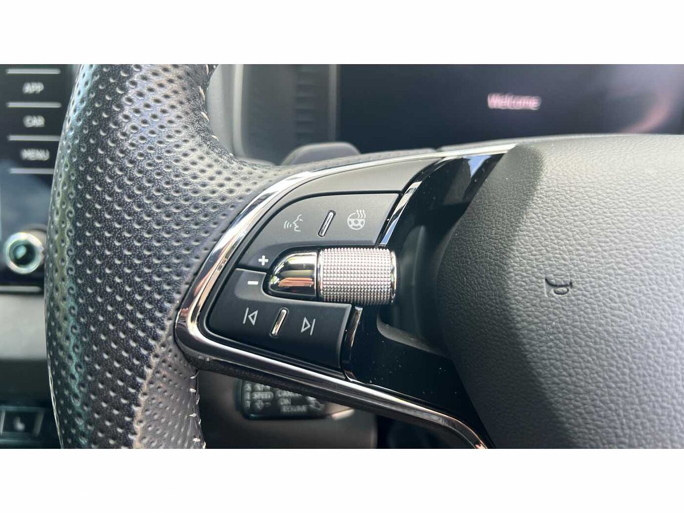 SKODA Karoq SUV 1.5 TSI (150ps) SportLine ACT