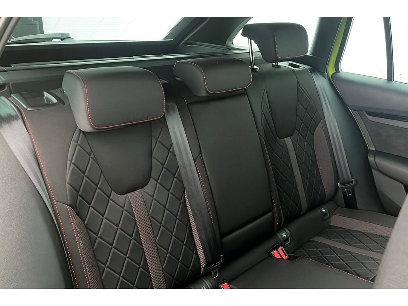 SKODA Octavia Estate vRS 1.4 TSI iV 245 PS DSG