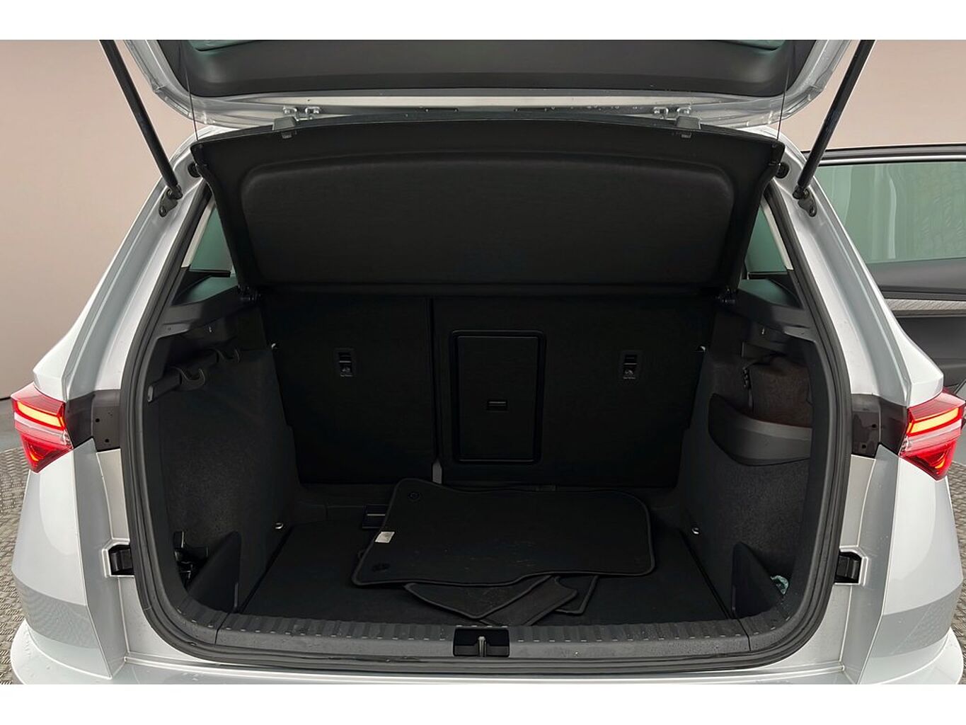 SKODA Karoq SE L 1.5 TSI 150 PS DSG