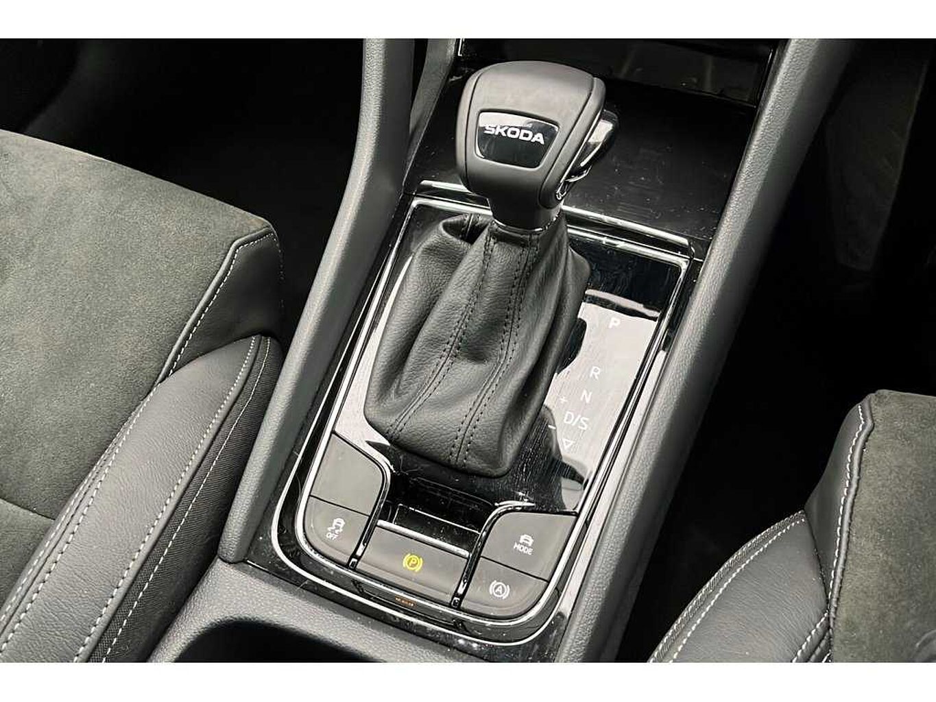 SKODA Karoq SE L 1.5 TSI 150 PS DSG