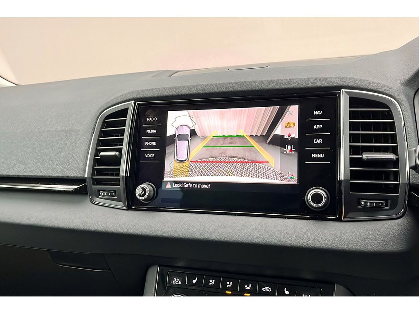 SKODA Karoq SE L 1.5 TSI 150 PS DSG