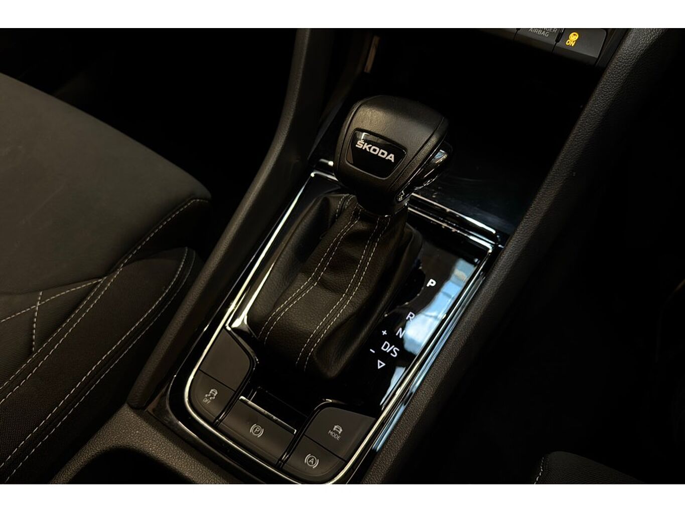 SKODA Karoq SportLine 1.5 TSI 150 PS DSG