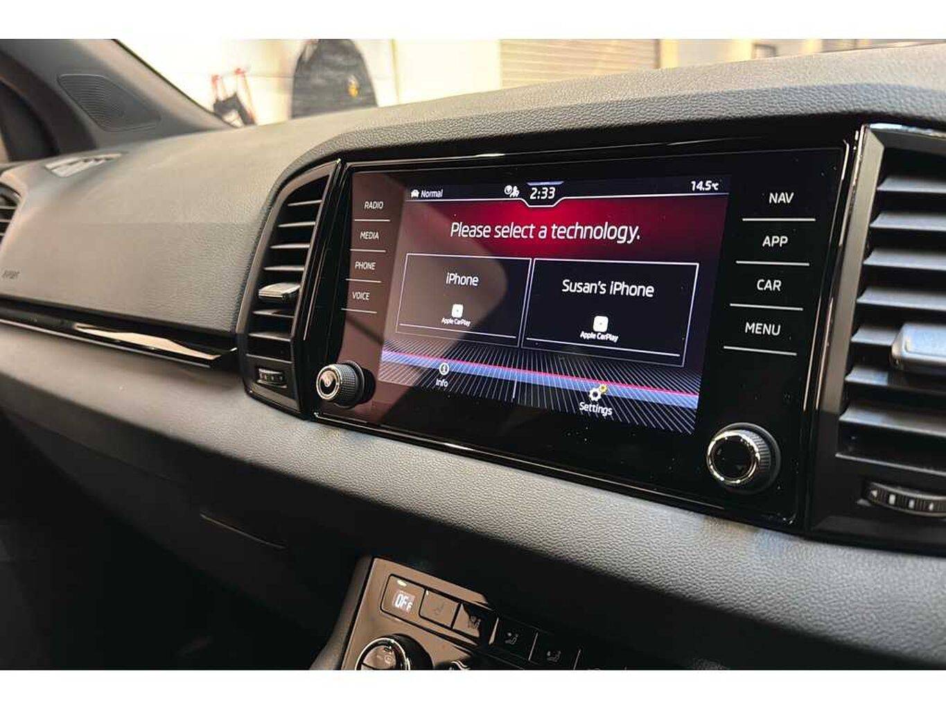 SKODA Karoq SportLine 1.5 TSI 150 PS DSG