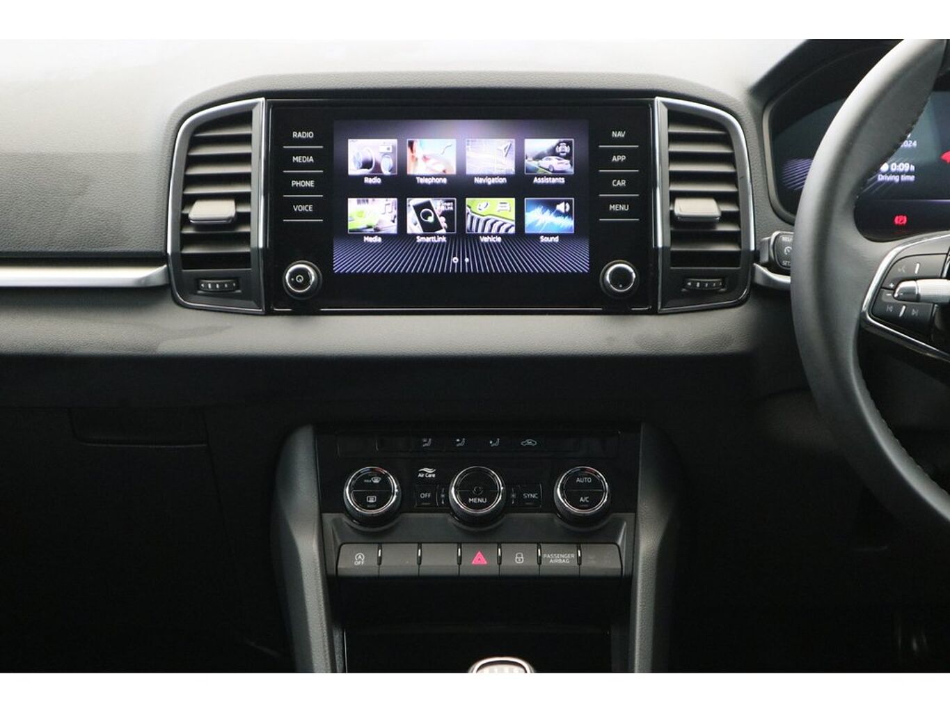 SKODA Karoq SE Drive 1.0 TSI 110 PS 6G Man