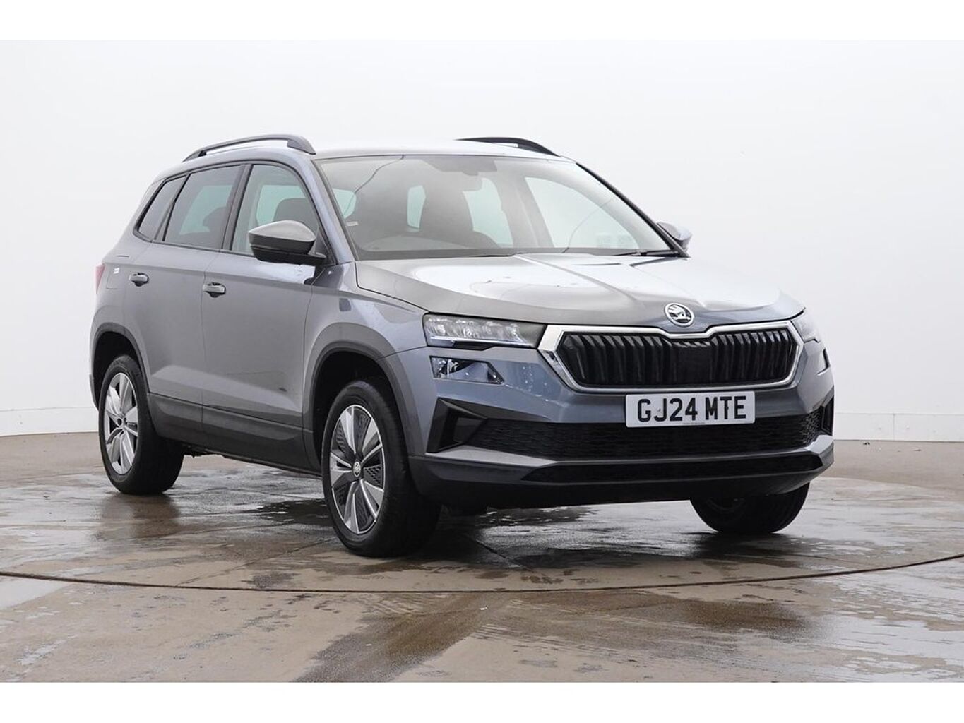 SKODA Karoq SE Drive 1.0 TSI 110 PS 6G Man