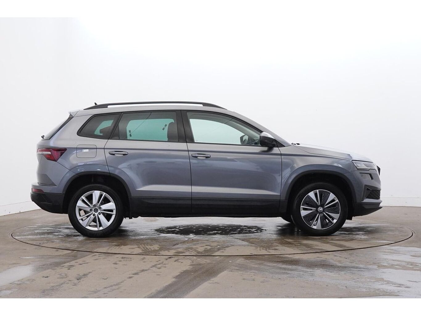SKODA Karoq SE Drive 1.0 TSI 110 PS 6G Man