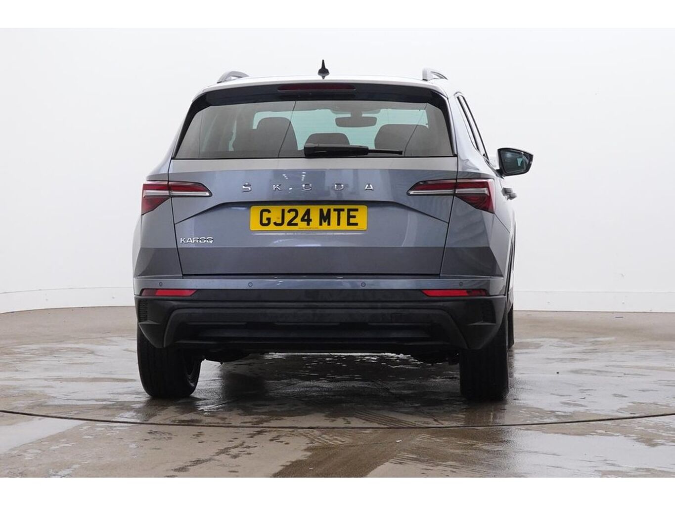 SKODA Karoq SE Drive 1.0 TSI 110 PS 6G Man